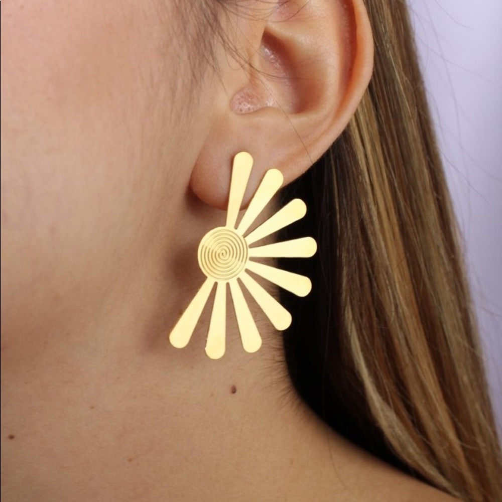 Fan style earrings